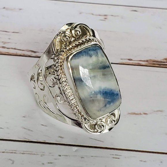 Scheelite Sterling Ring - Picture 2 of 7